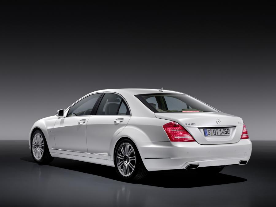  Mercedes-Benz S400 Hybrid 2009 года  (фото 13 из 14)